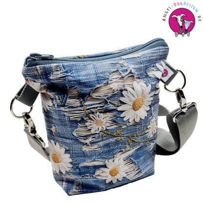 Gassi-Bag Tasche Gassitasche Bauchtasche Futterbeutel Leckerlibeutel Crossbody Hund Hunde Softshell Outdoor waschbar bunt praktisch Reißverschluss Hundehalsband Hundeleine Jeanslook 